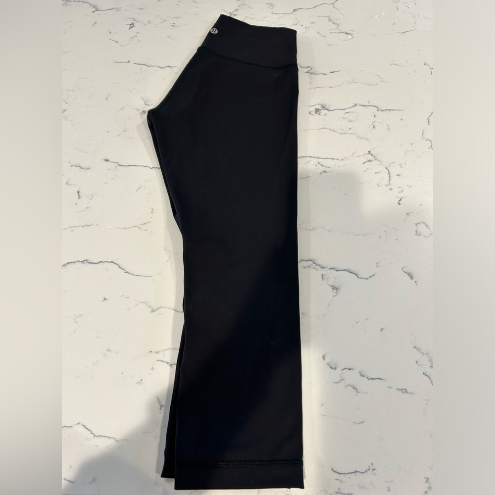 Lululemon Wunder Under Crop leggings (Size: 4) black, 29”
